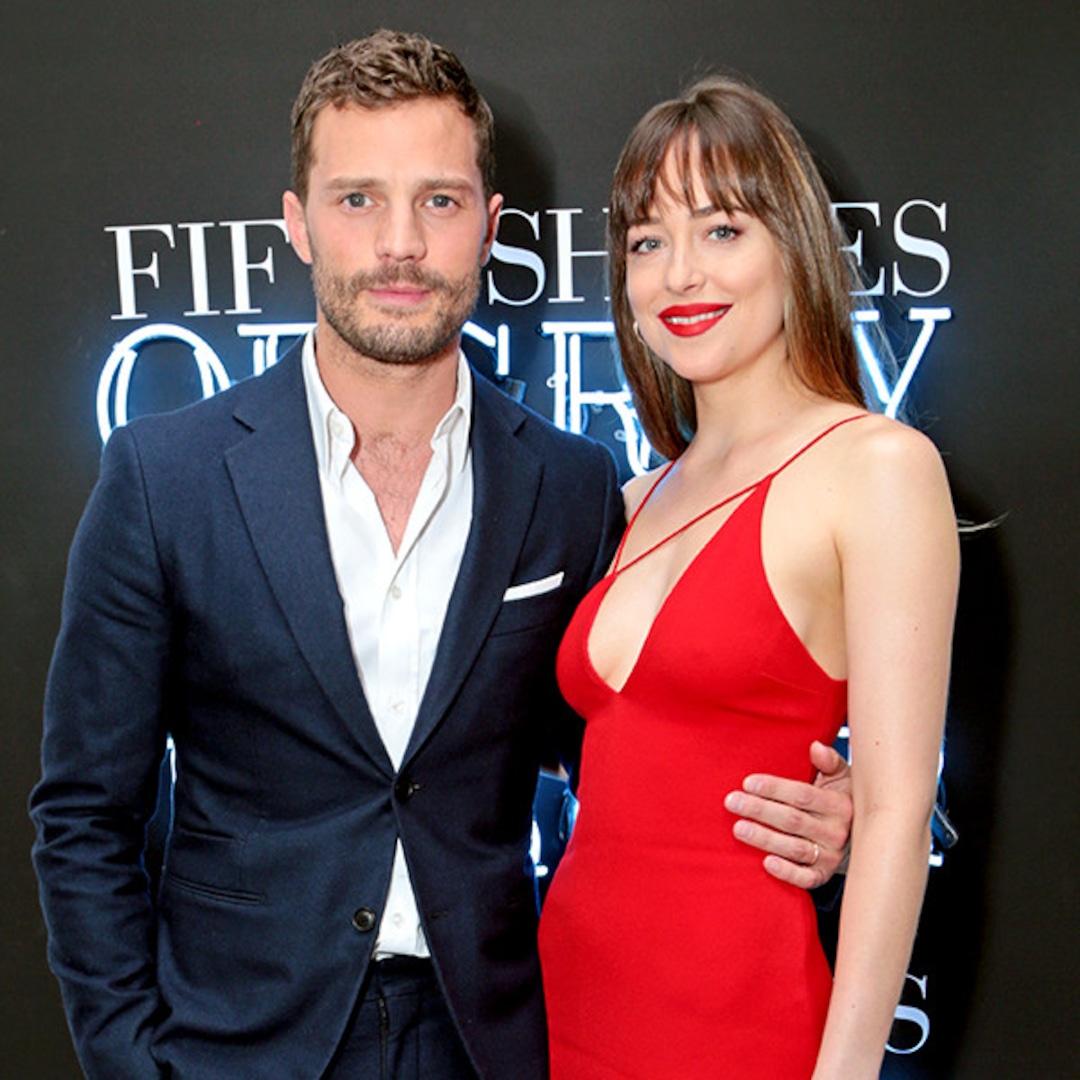 Dakota Johnson i Jamie Dornan spotykają się na pięćdziesięciu uroczych twarzach Dakota Johnson i Jamie Dornan spotykają się na pięćdziesięciu uroczych twarzach